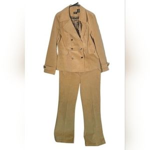 Nicole Miller women's pantsuit tan corduroy size 14/16